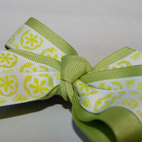 Pretty Green Hair Bow