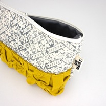 RUFFLED ZIPPED POUCH IN MUSTARD & BLUE