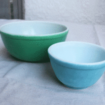 Pyrex Primary Nesting Bowls - Set of 2