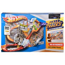 ON SALE & FREE SHIPPING Hot Wheels Wall Tracks Mid-Air Madness Trackset Race Track With Car