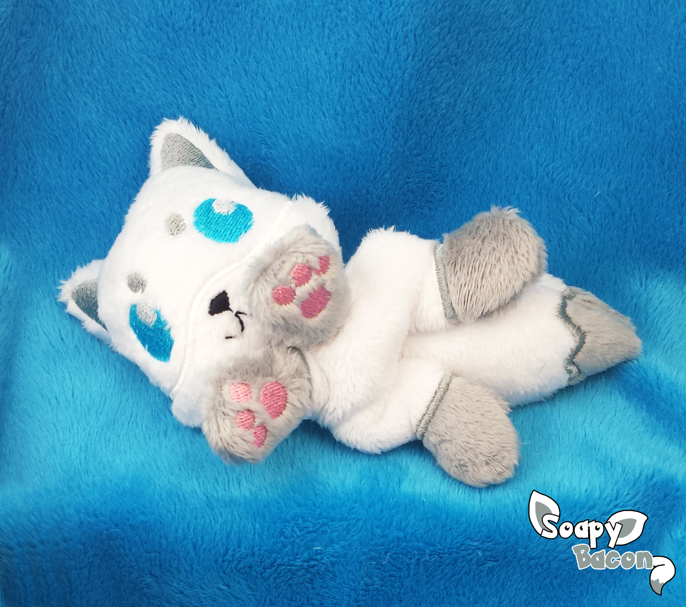 soapybacon white silver fox palm sized beanie plush soapybacon white silver fox palm sized beanie plush