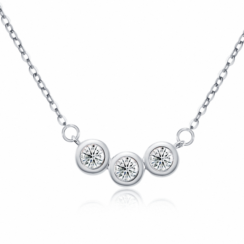 Women's 925 Sterling Silver Diamante Linked 3 Round Shape Pendant