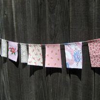 'granny chic' scrappy garland no. 1