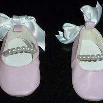 Pink Pearl Shoes with White Bow-Mudpie Size 0-6 Months