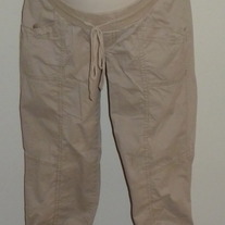 Khaki Capris-Old Navy Maternity Low Rise Waist Size XS  051811
