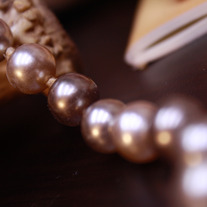 Vintage Cream and Chocolate Glass Pearl Necklace