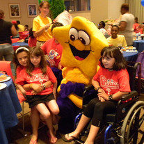 Starry_20and_20kids_20at_20phillies_medium