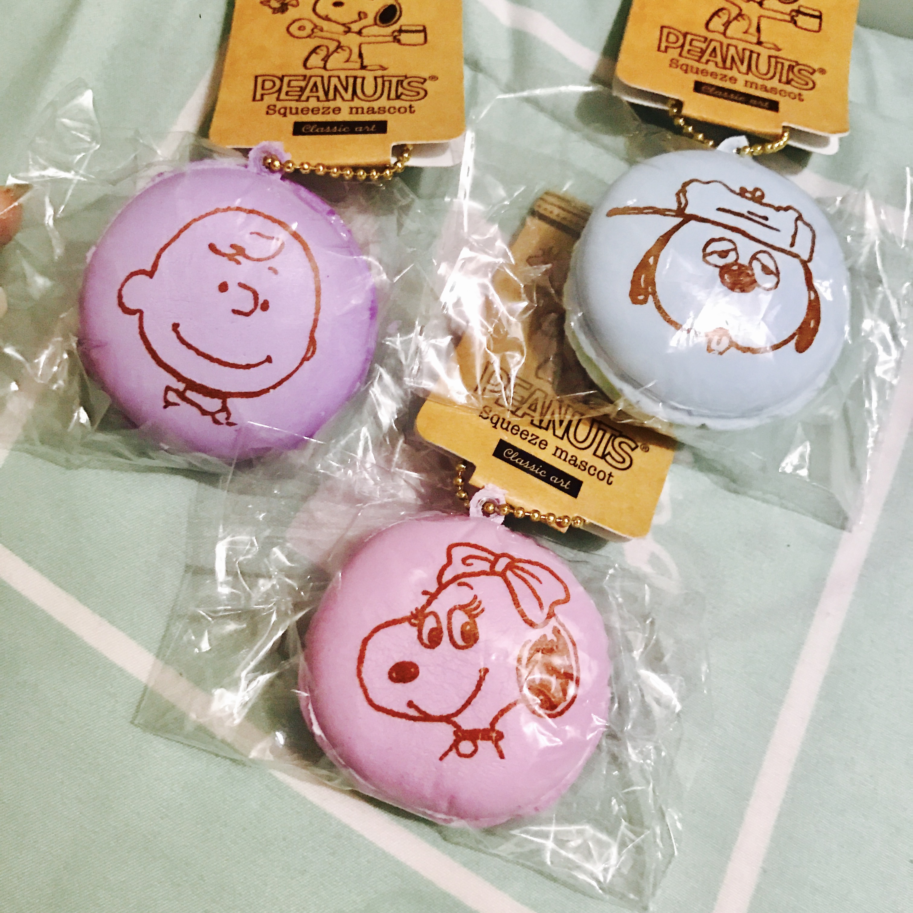 SquishyStuff Limited!! Japan Peanut Licensed Snoopy Macaroon
