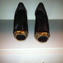Gucci Patent Tan/Beige Peep Toe 37.5 (US 7.5)