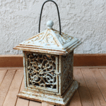 Rusty_iron_lantern_medium