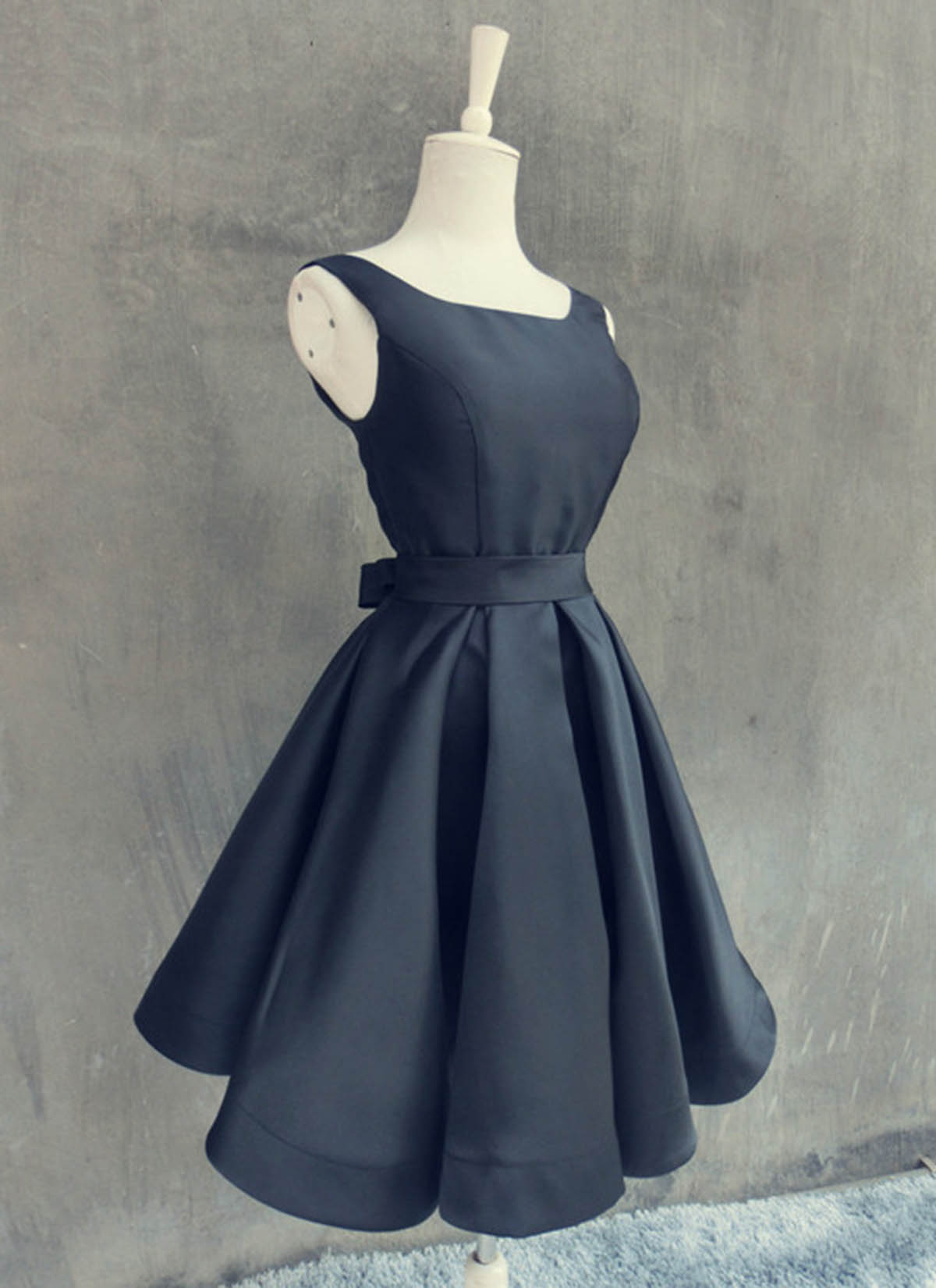 simple open back dresses