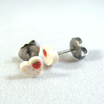 Strawberry_20heart_20earrings_medium