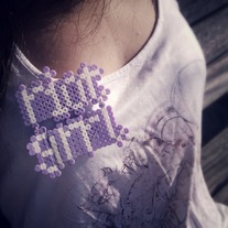 RIOT GRRL (white-lilac)