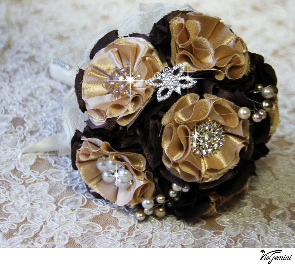 Wedding_20bouquet_20artificial_20fabric_20flowers_20rhinestone_20brooch_20viogemini4_original