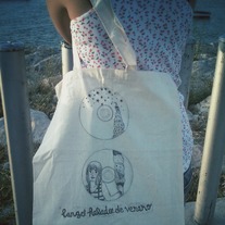 LARGO HELADO DE DOMINGO tote bag