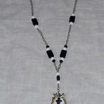 Sugar_20lily_20necklaces_20015_medium