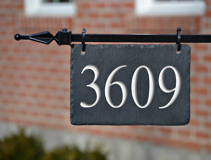 HANGING SLATE ADDRESS MARKER / HOUSE NUMBERS LAMPPOST · THE SLATE