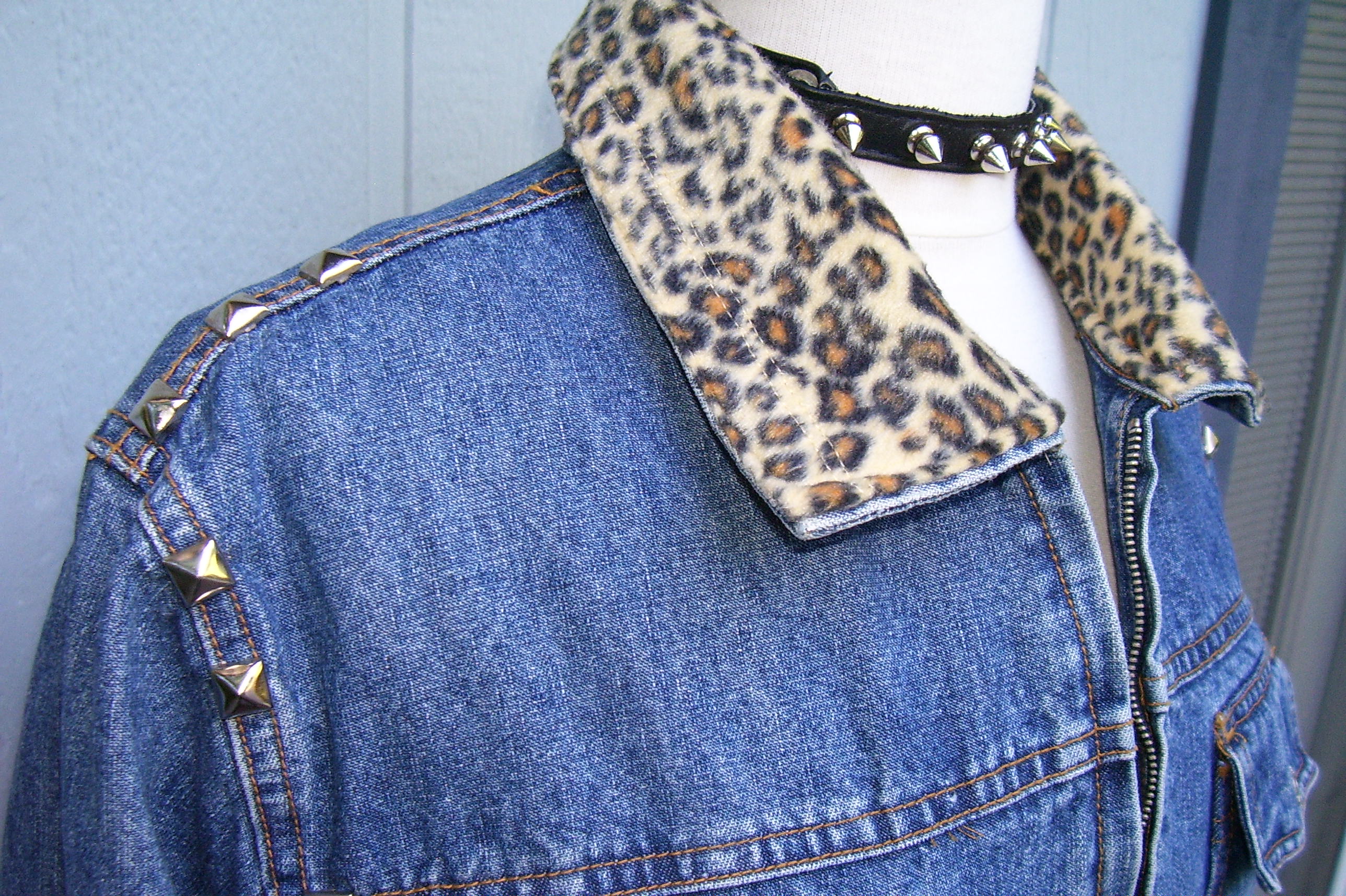jean jacket with cheetah collar