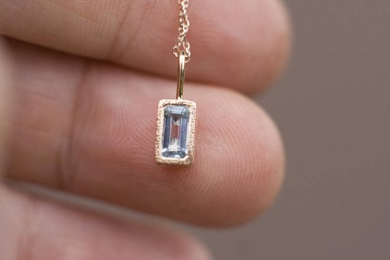 gold aquamarine pendant